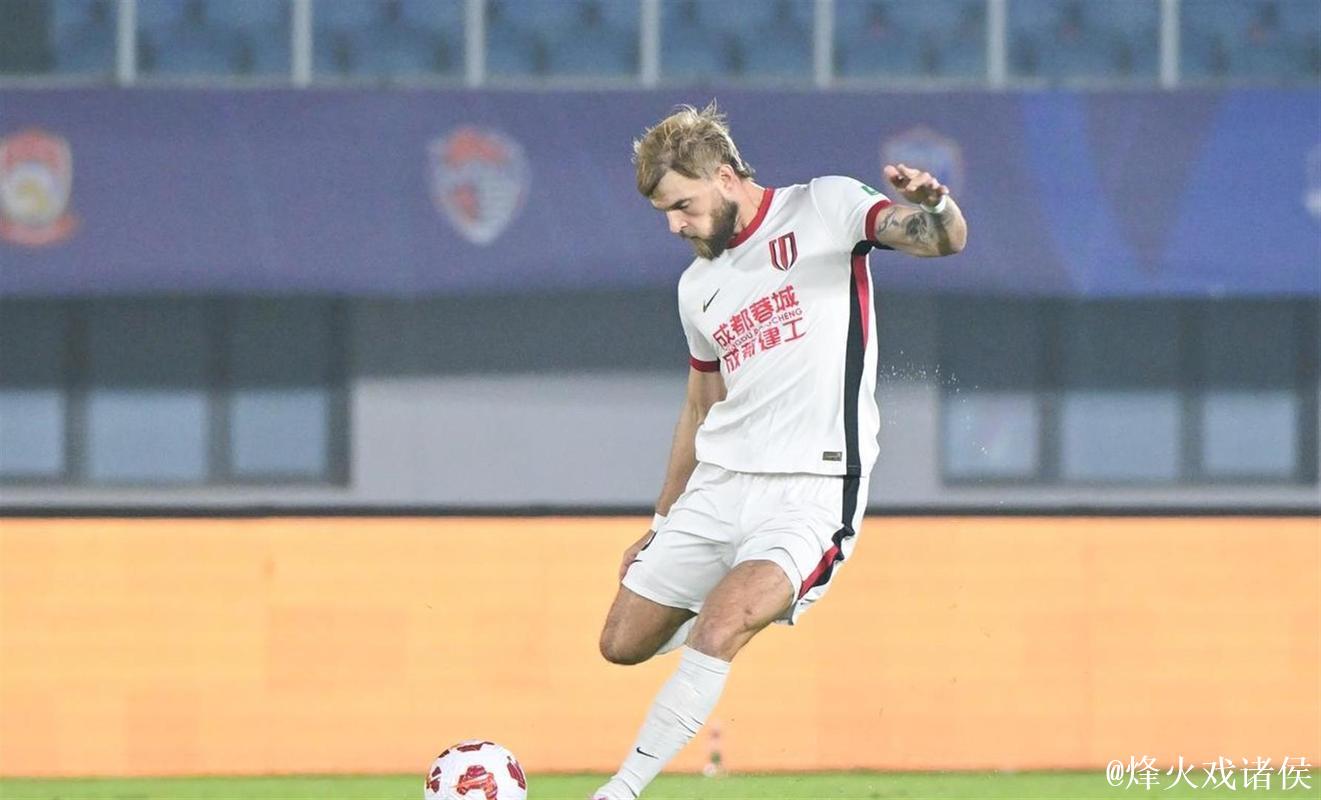 亚冠-费利佩双响李扬86分钟送点 蓉城2-2战平神户