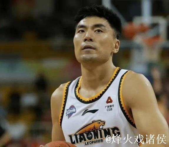 李晓旭迎来CBA生涯700场里程碑 身前只剩周鹏