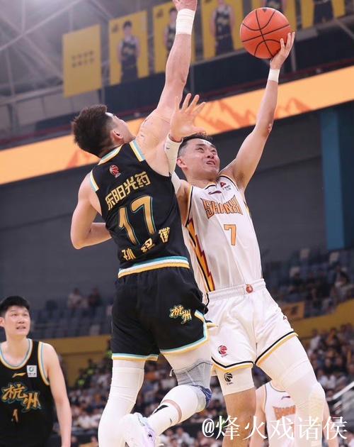 CBA季后赛12进8对阵：广厦vs山西 上海vs首钢