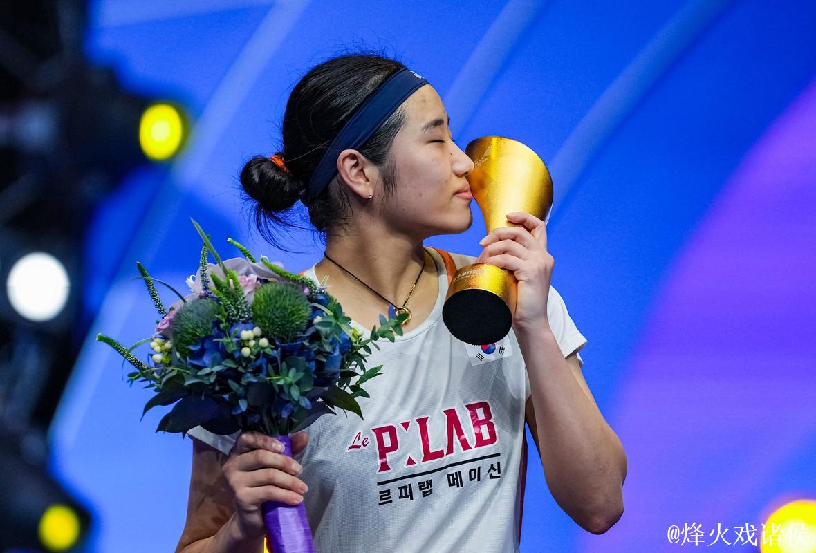 单赛季奖金破百万史无前例!安洗莹封神超越林丹 单赛季奖金破百万史无前例!安洗莹封神超越林丹