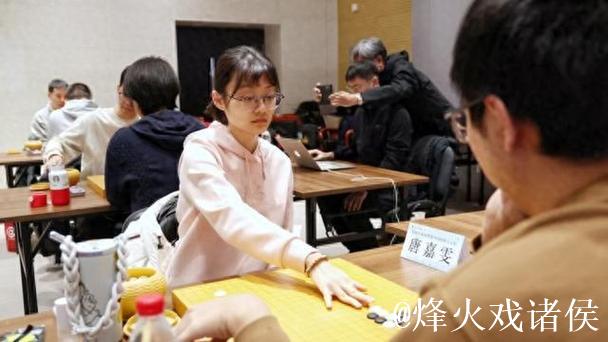 新民场外音丨同里杯天元赛上演13场性别大战,女棋手的突破之路怎么走 新民场外音丨同里杯天元赛上演13场性别大战,女棋手的突破之路怎么走